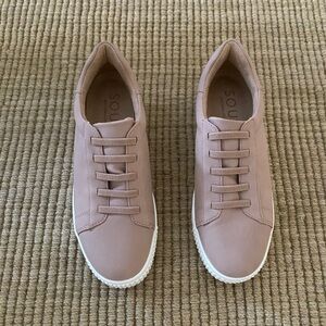 LISTING ENDING: NWT Natualizer Pink Slip-on Sneakers